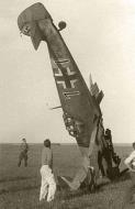 Asisbiz Messerschmitt Bf 109F2 8.JG3 Black 1 WNr 5712 landing accident Russia Sep 15th 1941 ebay1