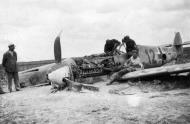 Asisbiz Messerschmitt Bf 109F2 11.JG51 Red 12 Russia 1941 01