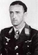 Asisbiz Aircrew Luftwaffe JG52 ace Herman Graf Russia Sep 16 1942 01