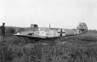 Asisbiz Messerschmitt Bf 109F2 4.JG52 Yellow 3 belly landed 1944 01