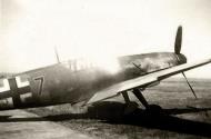 Asisbiz Messerschmitt Bf 109F2 5.JG52 possibly Black 7 Russia 1941 ebay1
