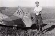 Asisbiz Messerschmitt Bf 109F4 9.JG52 Yellow 1 Herman Graf WNr 7420 Russia 1942 02