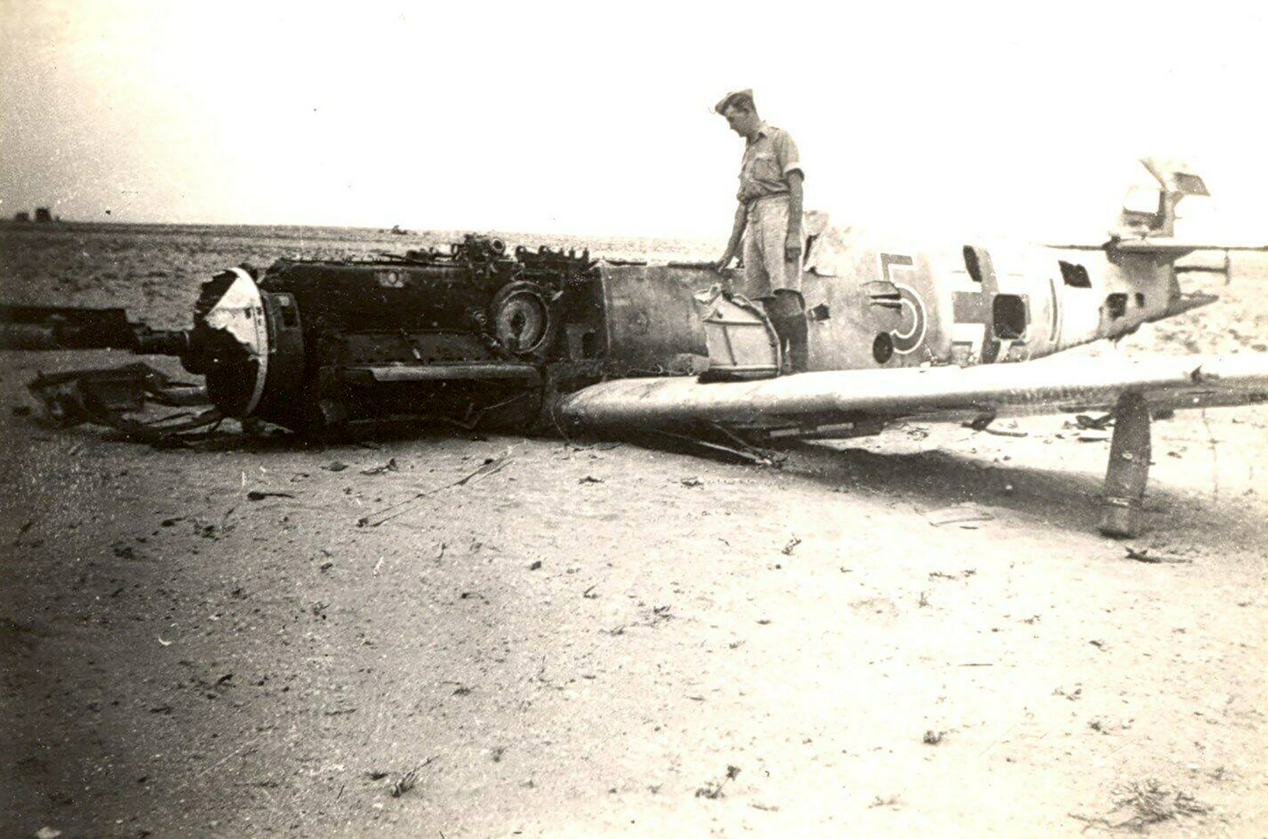 Messerschmitt Bf 109F4Trop 8.JG53 Black 5 abandoned Benghazi Libya 6th Nov 1942 ebay1
