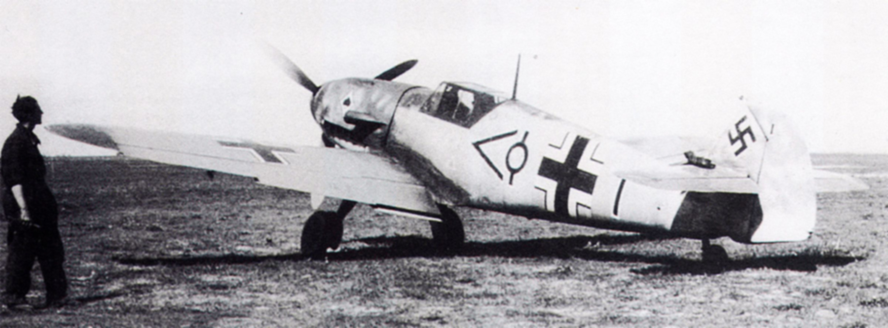 Messerschmitt Bf 109F2 Stab III.JG53 Jurgen Harder named Harro WNr 8085 Russia 1941 01