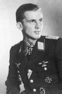 Asisbiz Aircrew Luftwaffe pilot Franz Schiess 01