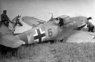 Asisbiz Messerschmitt Bf 109F2 3.JG53 Yellow 6 landing mishap Ukraine June 1941 ebay2