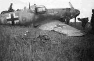 Asisbiz Messerschmitt Bf 109F2 3.JG53 Yellow 6 landing mishap Ukraine June 1941 ebay4