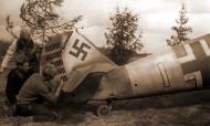 Asisbiz Messerschmitt Bf 109F2 9.JG53 Yellow 11 Erich Schmidt Demidov Russia Aug 1941 01