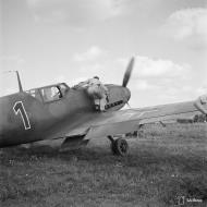 Asisbiz Messerschmitt Bf 109F4 2.JG54 Black 1 Petajarvi 11th Aug 1942 01