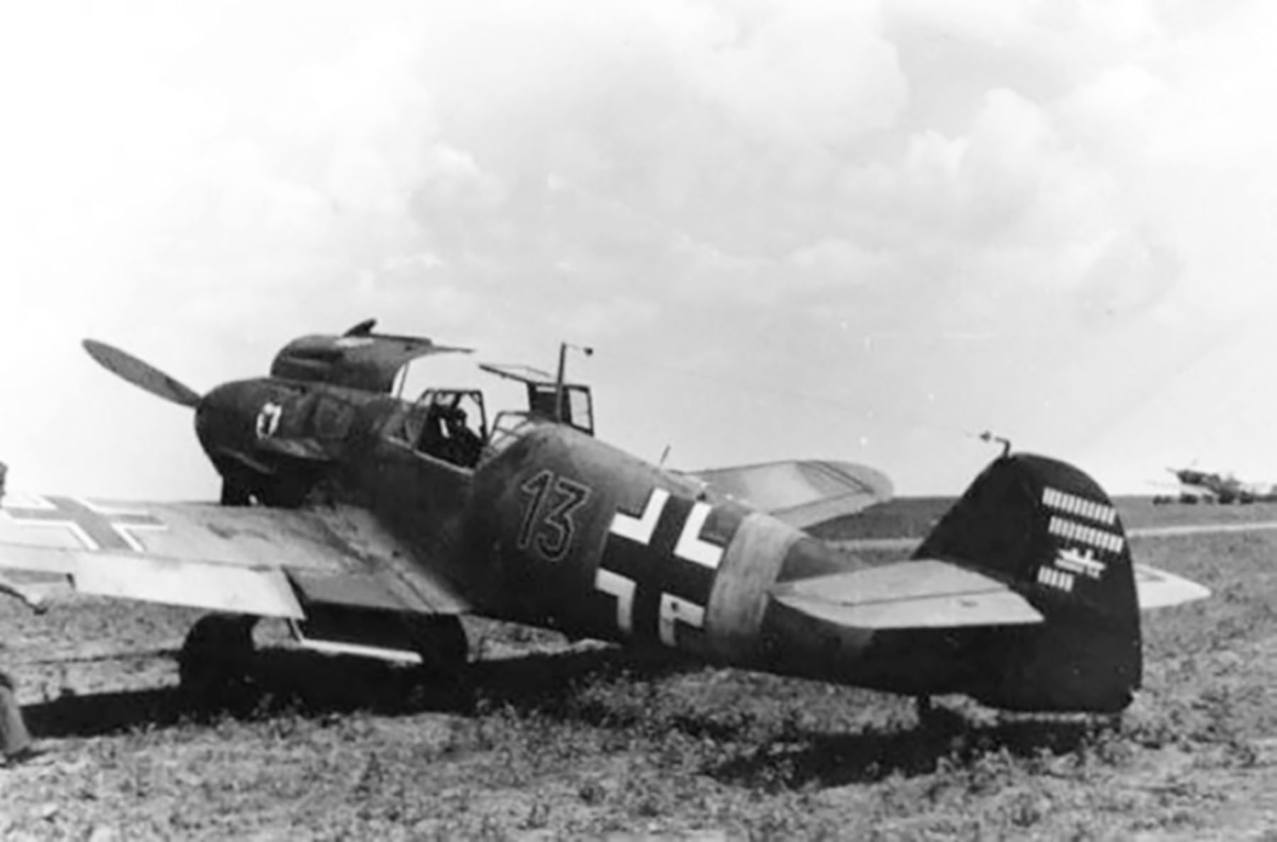 Messerschmitt Bf 109F4 7.JG77 Black 13 Wolfdieter Huy Russia Jan 1942 01