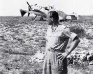 Asisbiz Aircrew Luftwaffe JG77 ace Heinz Bar Tunisia April 1943 02