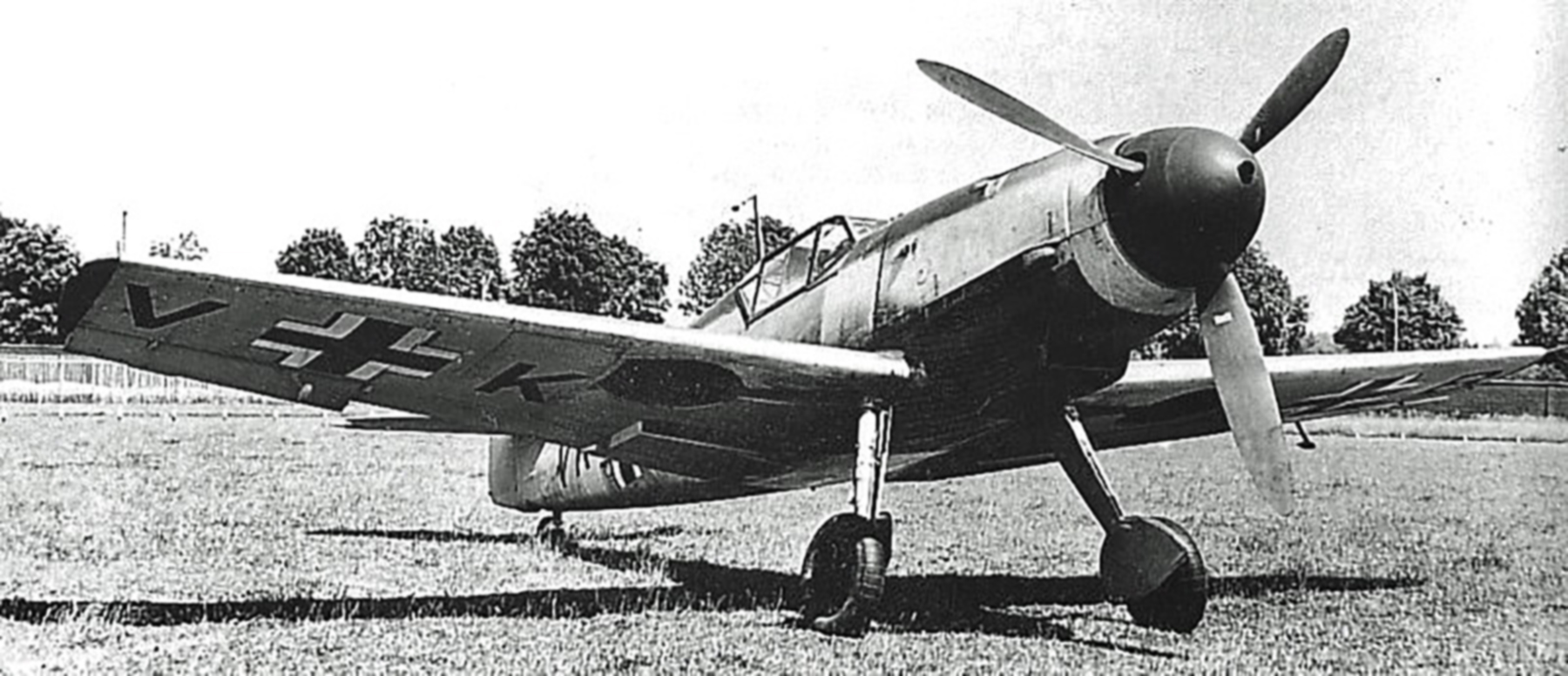 Bf 109V25 D IVKC WNr 1930 later Stkz VK+AC WNr 5605 modified fuselage and new wings 01