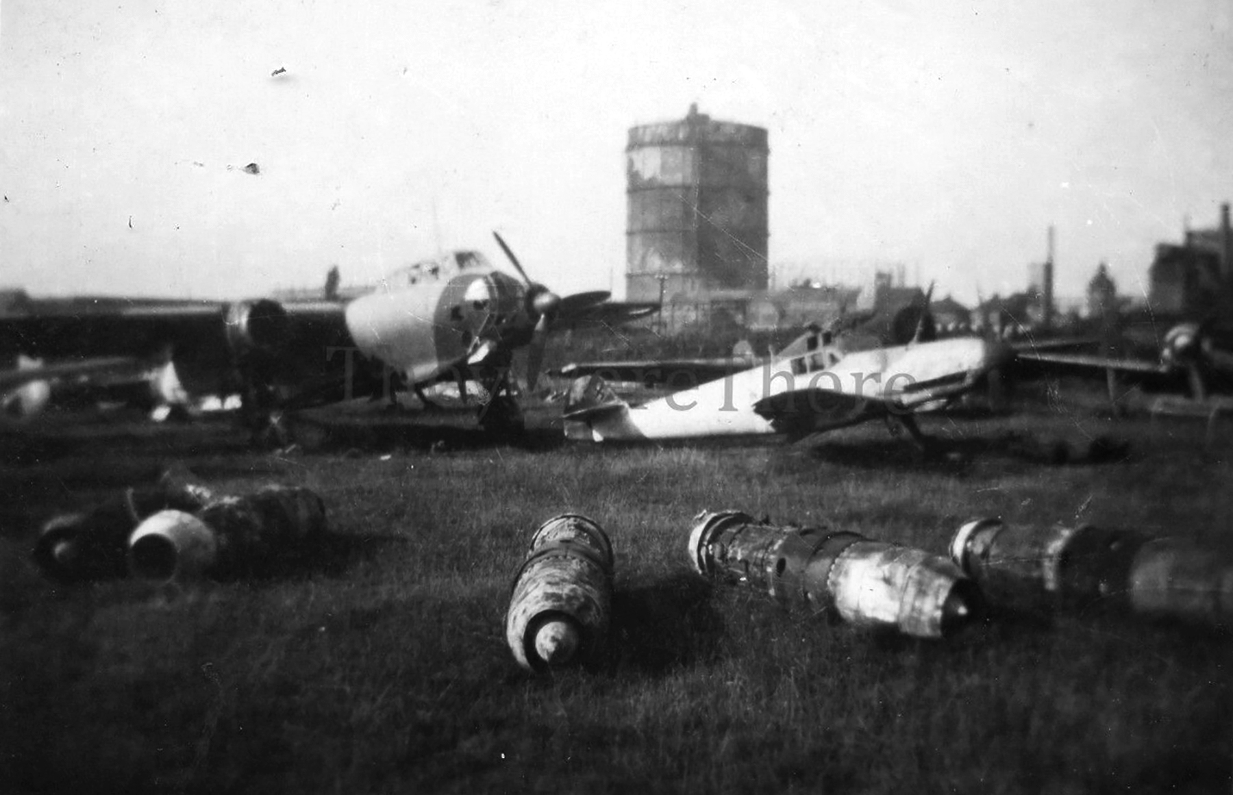 Messerschmitt Bf 109G6 Stkz xx+xE abandoned at Munchen Oberwiesenfeld 1945 ebay3
