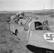 Asisbiz Messerschmitt Bf 109G2 FAF HLelv34 MT20x being refueled at Suulajarvi 10th May 1944 01