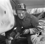 Asisbiz Messerschmitt Bf 109G2 undergoing routine maintenance at Suulajarvi 10th May 1944 07