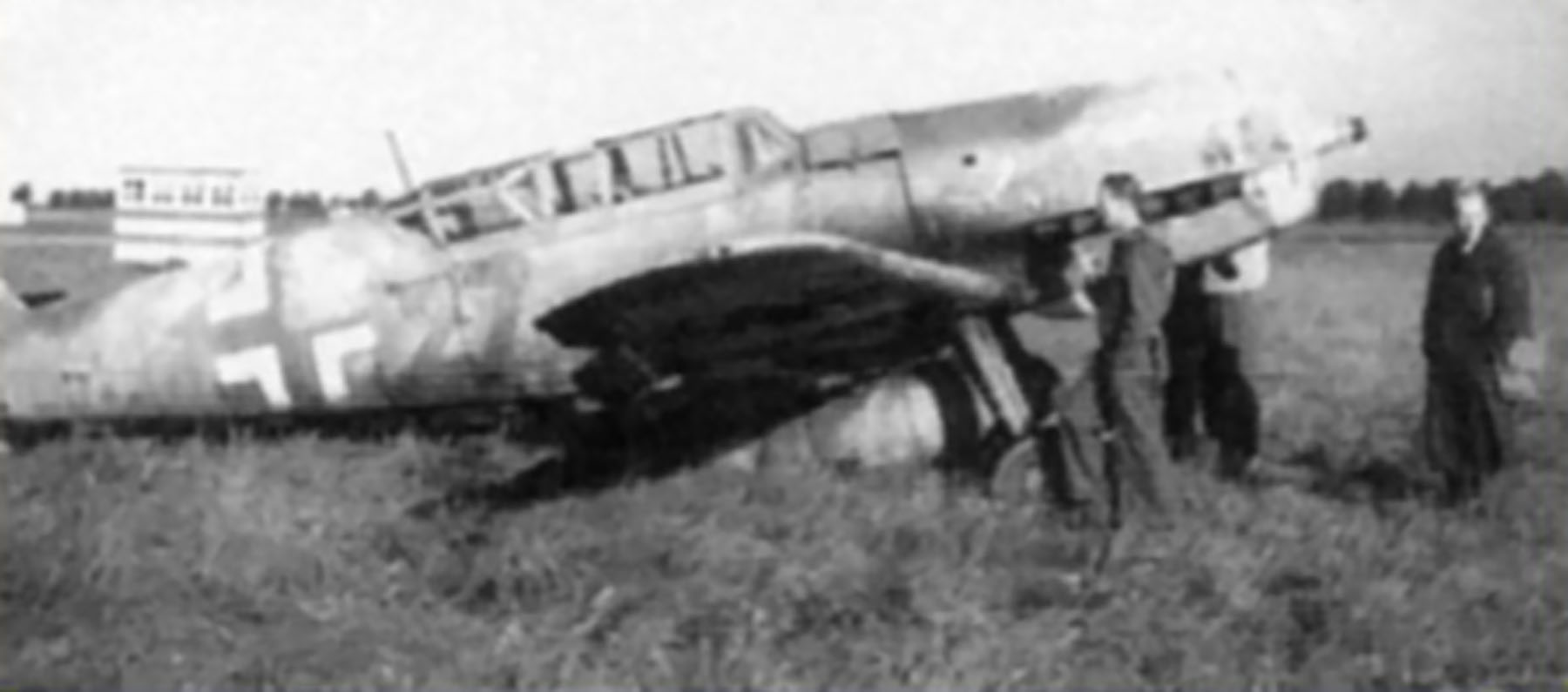 Messerschmitt Bf 109G12 JG101 White 27 Germany 1945 01