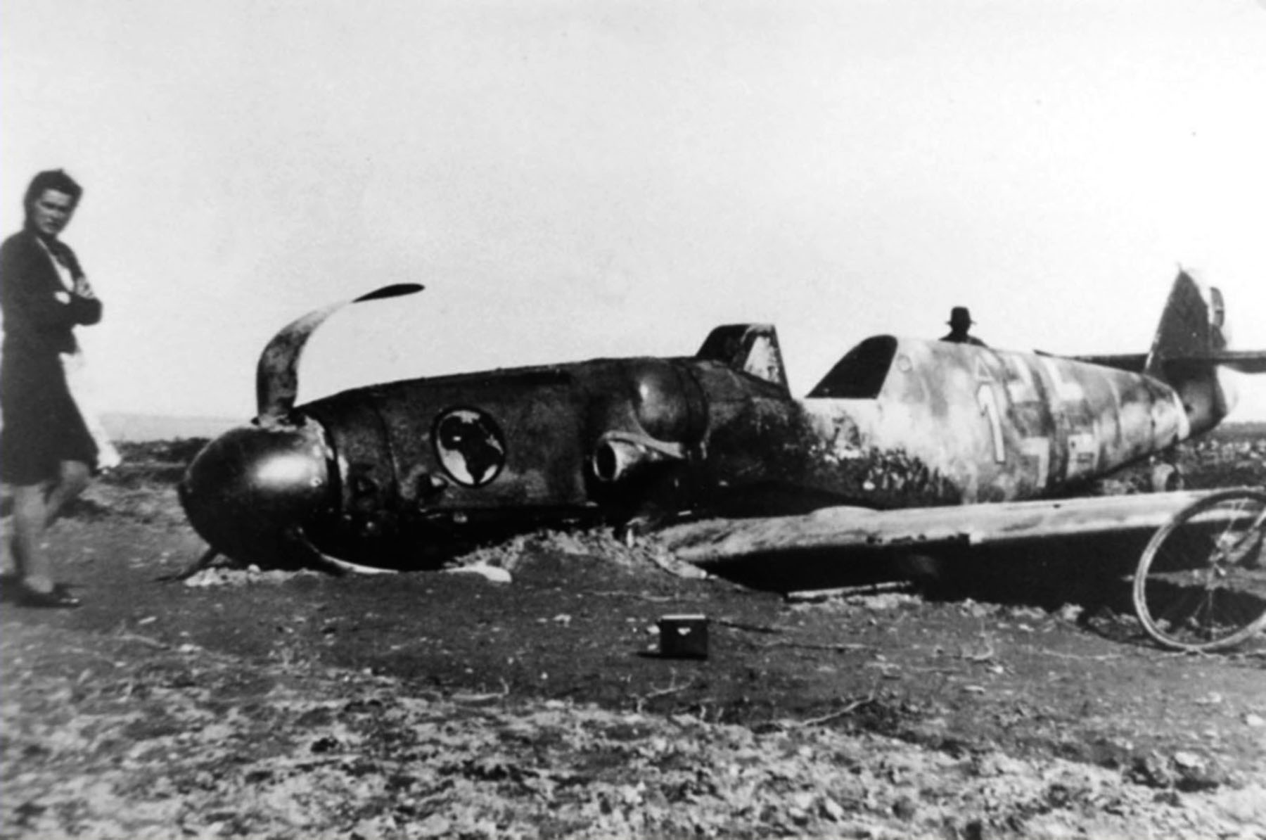 Messerschmitt Bf 109G6R6 1.JG27 White 1 force landed 01