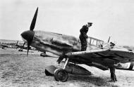 Asisbiz Messerschmitt Bf 109G6R3Trop I.JG27 Stkz VO+OX WNr 411141 Fels am Wagram Austria 1944 01