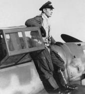 Asisbiz Aircrew Luftwaffe JG3 unknown pilot 02