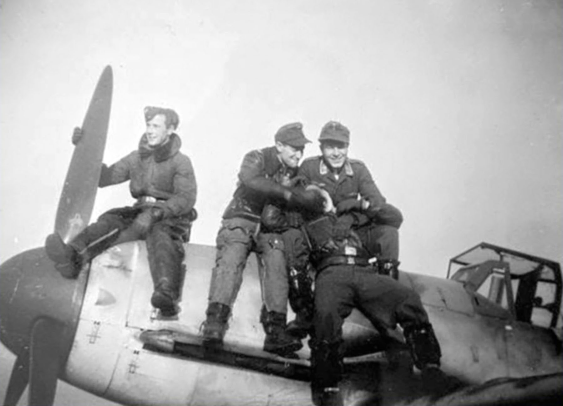 Aircrew Luftwaffe JG300 pilots 01