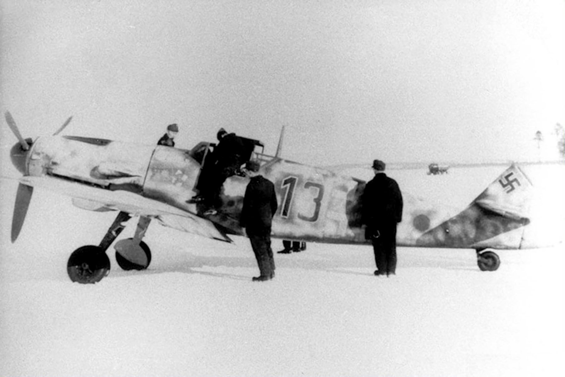 Messerschmitt Bf 109G2 8.JG5 Black 13 Heinrich Bartels Finland 1943 01