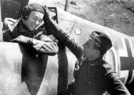 Asisbiz Messerschmitt Bf 109G4Trop 13.JG52(Slow) Yellow 10 Jan Reznak Stkz KJ+xx Anapa Russia 15th Apr 1943 05