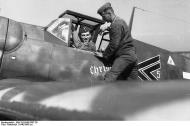 Asisbiz Messerschmitt Bf 109G6 Stab II.JG52 Gerhard Barkhorn WNr 15909 Russia Sep 1943 11