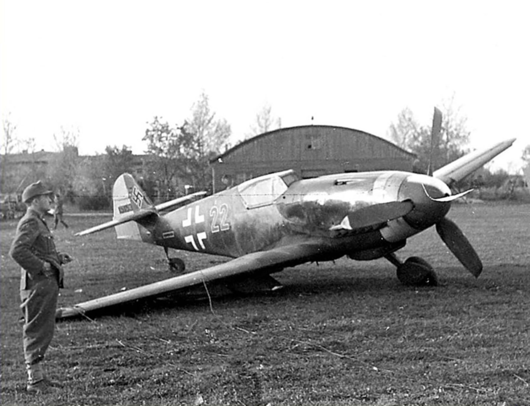 Messerschmitt Bf 109G10R3 Erla 5.JG52 Red 22 WNr 151536 landing mishap Germany 1945 01