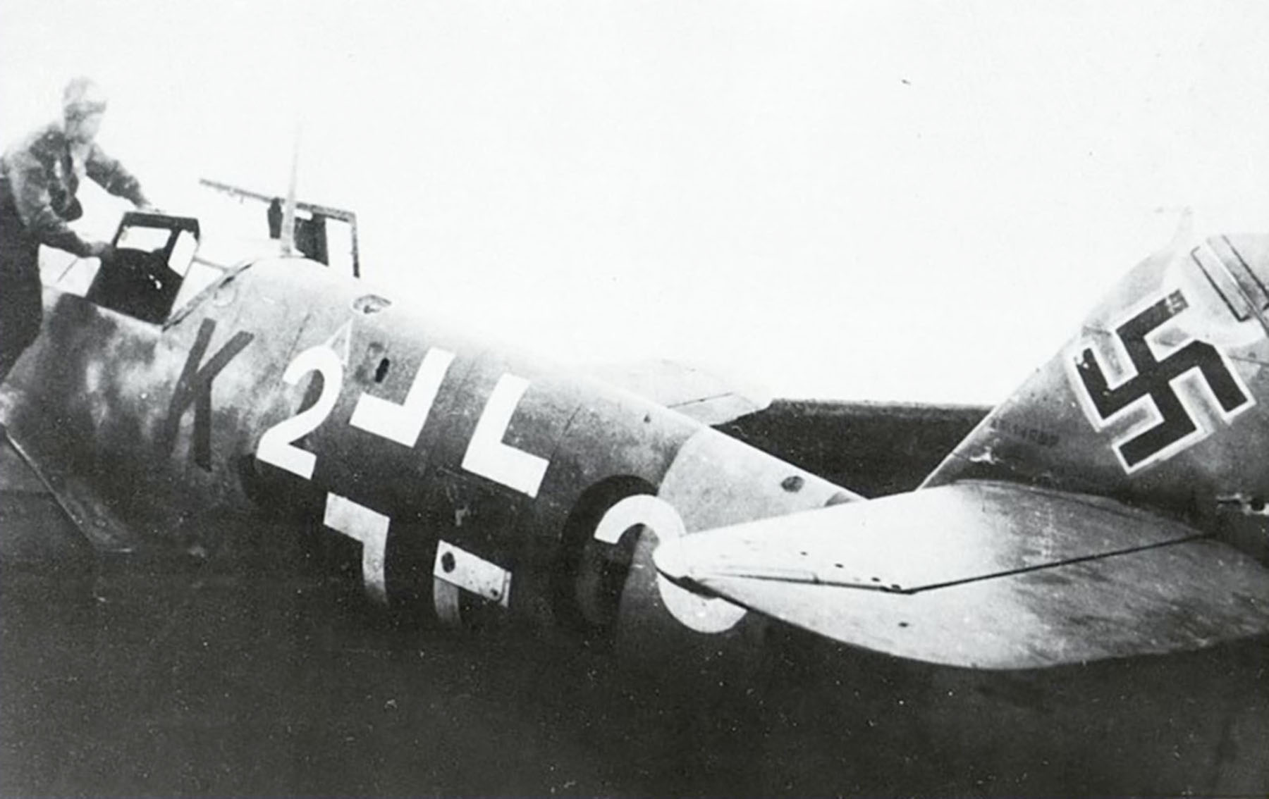 Messerschmitt Bf 109G4R6 7.JG52 Herbert Meissler Stkz KJ+GU WNr 14997 soviet propaganda movie 04