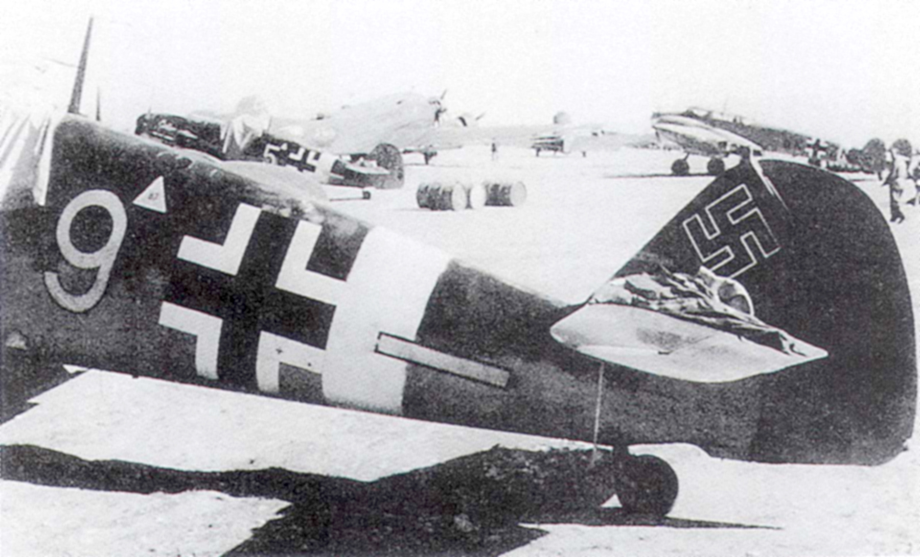 Messerschmitt Bf 109G2R3 6.JG53 Yellow 9 Comiso Sicily 1942 01