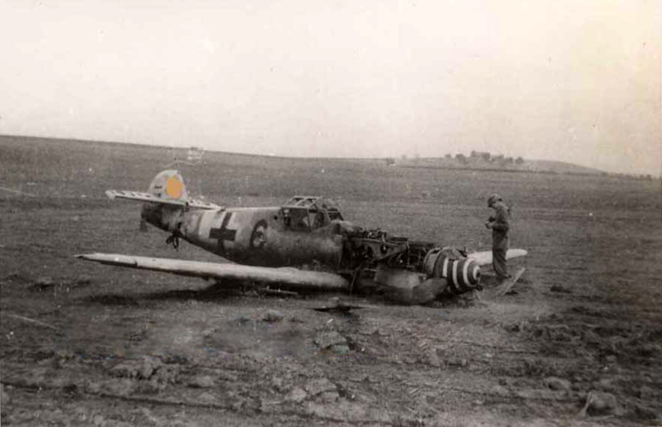 Messerschmitt Bf 109G6R6 2.JG77 Red 6 belly landed Italy spring 1945 ebay 2