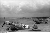 Asisbiz Messerschmitt Bf 109G6R3R6 9.JG77 Yellow 7 Sicily 1943 02