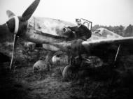 Asisbiz Messerschmitt Bf 109G14R3 Erla 7.JG77 Yellow 15 Willi Drude WNr 463224 Eggersdorf SE Berlin Nov 1944 02