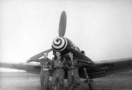 Asisbiz Aircrew Luftwaffe RVT pilots unknown unit along side a Bf 109G6R3 01