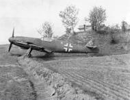 Asisbiz Messerschmitt Bf 109G10 Erla Reichsverteidigung abandoned Erla Leipzig unknown unit and pilot April 1945 01