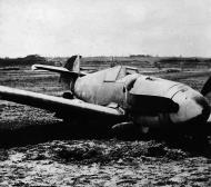 Asisbiz Messerschmitt Bf 109G6 Erla Reichsverteidigung Yellow 3 after a landing mishap unknown unit 01