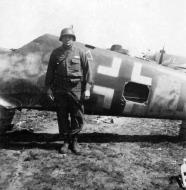 Asisbiz Messerschmitt Bf 109G6 Reichsverteidigung Yellow 20 WNr 165480 unknown unit May 1945 02