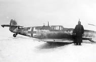Asisbiz Messerschmitt Bf 109G6 Reichsverteidigung Yellow 6 force landed unknown unit and pilot 1944 01