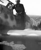 Asisbiz Messerschmitt Bf 109G6R3 Reichsverteidigung Yellow 10 unknown unit and pilot 01