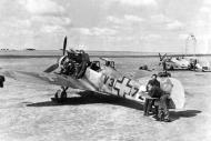 Asisbiz Messerschmitt Bf 109G6 RHAF V3+72 unknown unit and pilot Hungary Apr 1944 01