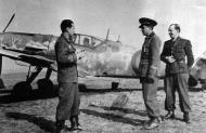 Asisbiz Messerschmitt Bf 109G6 Erla ARR Aeronautica Regala Romana Grupul 7 Yellow 7 Piestany now Slovakia 1945 01