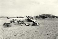 Asisbiz Messerschmitt Bf 109G6R6 Stammkennzeichen Stkz DU+SL landing accident unknown 01