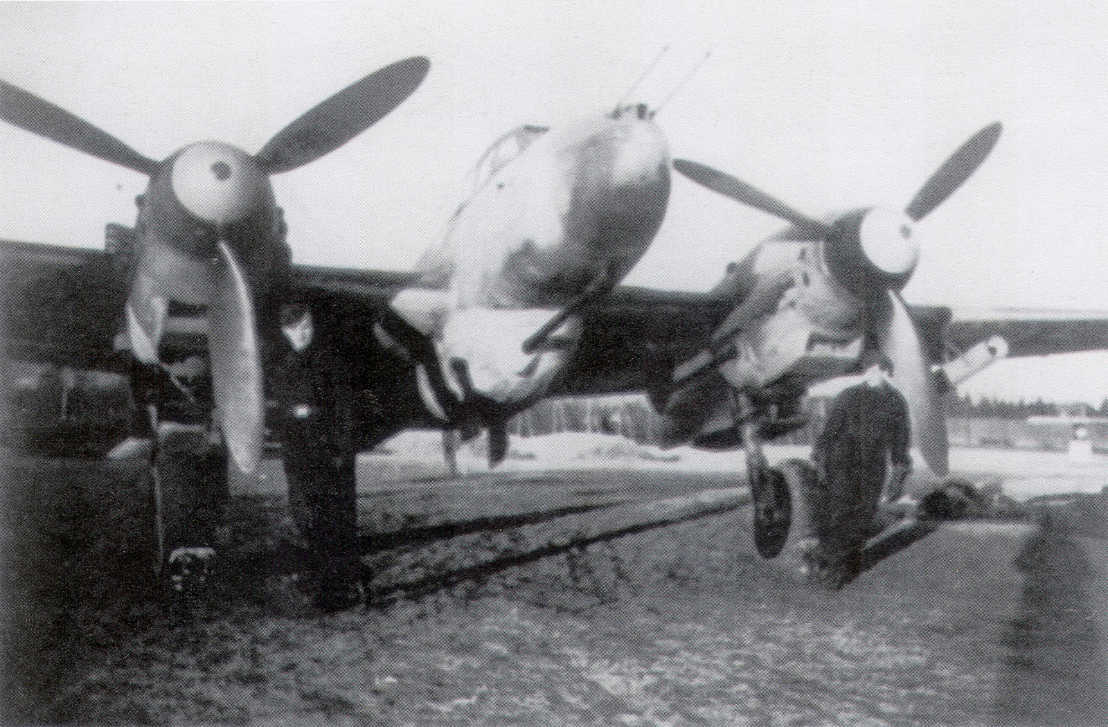 Messerschmitt Bf 110G Zerstorer showing the R1 a 37mm flak canon or Flak 18 03