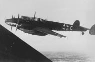 Asisbiz Messerschmitt Bf 110C Zerstorer 6.ZG76 M8+CP during Battle of Britain 10th Sep 1940 NIOD