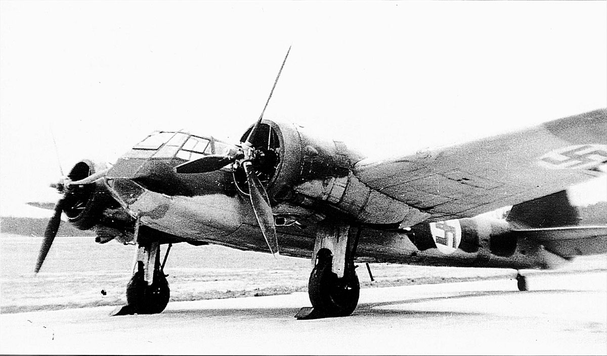 Bristol Blenheim I FAF LeLv42 BL132 at Immola June 1942 01