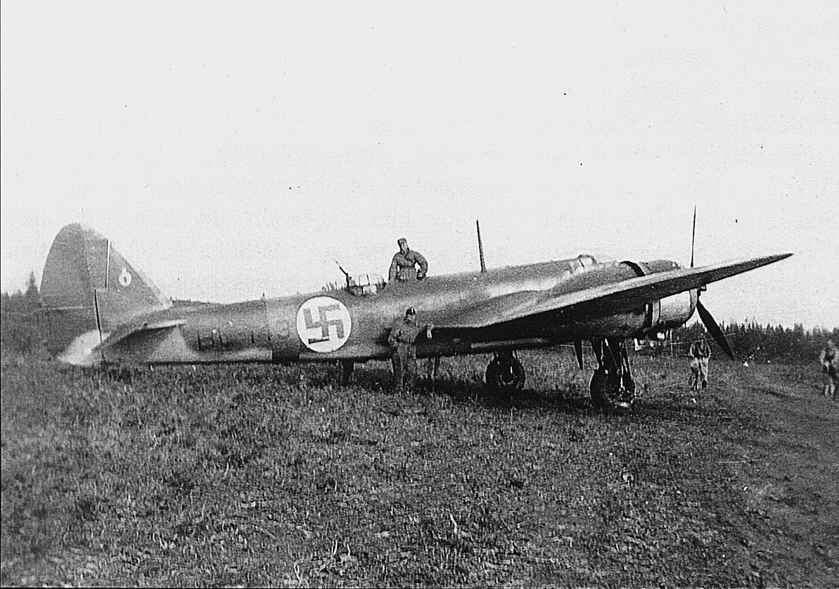 Bristol Blenheim I FAF LeLv42 BL143 with the axis camouflage scheme 1941 01
