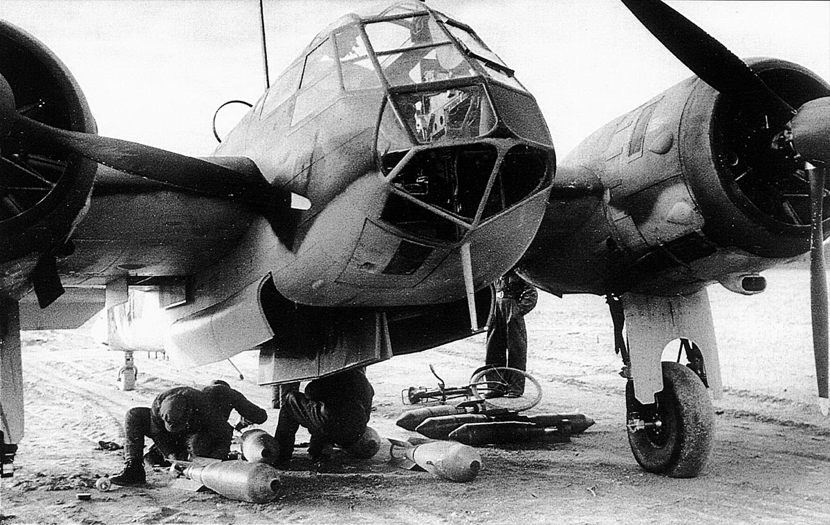 LeLv42Is being loaded with 4x100kg 4x50kg bombs and 4x12.5kg detonators Onttola 1944 01