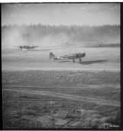 Asisbiz Bristol Blenheim I FAF LeLv42 taking off from dusty Onttola 14th Jul 1944 03