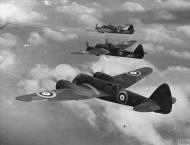 Asisbiz Blenheim I RAF 114Sqn in flight 1937 IWM HU106280