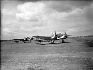 Asisbiz Bristol Blenheim IV RAF 40Sqn BL RAF Wyton England 1940